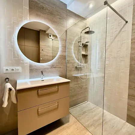 Easy Rent Reduta Apartment